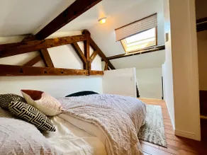 💫Historic 2-bedroom Loft in the ❤️ of Niagara - Image 3