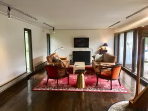 Oxford Mid-Century Modern near Miami University - Image 2