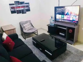Cosy apt near town with WiFi & parking - Image 2