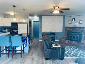 Cozy 2 bedroom house easy access to trails and 2 private beaches! - Image 5