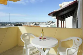 Studio Apartment with Terrace @ Estrella Lodging - Image 4