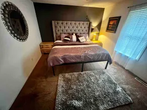 Beautiful Home! Perfect for Family or Work - Image 3