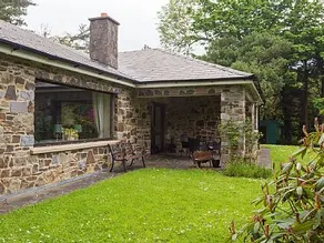 Tranquill and enchanting bungalow by the lake - Image 3