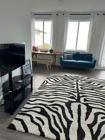 Waterfront Warm Beach guesthouse Stanwood lovely - Image 2