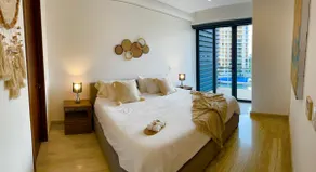 Beautiful apartment with partial ocean view - Image 3