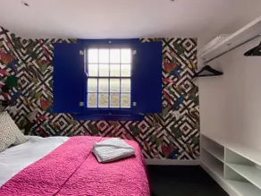 Central Brighton nr sea, Birdcage Heritage Cottage - Image 5