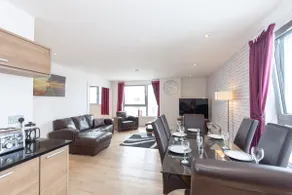 Stylish Penthouse Suite - Image 2