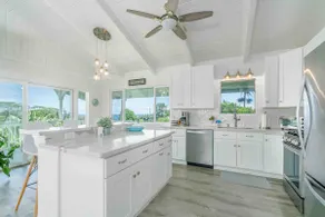 Akaka Falls 6BR Ocean View Retreat with Hot Tub - Image 3