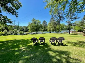 Beautiful Lakefront Home - Image 2
