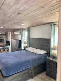 Waterfront suite, Dogs are cool! no pet fee! - Image 3