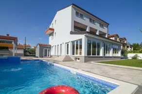 9 værelses villa i Medulin - Image 2