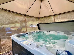 Golden Acres Ranch Hot Tub+Gameroom+Creek & wifi - Image 2