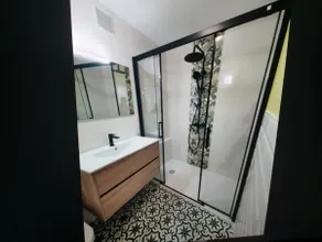 Completely renovated apartment. Breakfast included. - Image 2