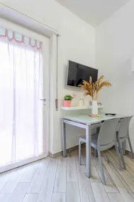 Portuense 21 - Private Garden Studio - by Holiday Homes Rome - Image 4