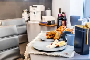 BL - The Apartment Lenka, 24hr Self Check-in, Free Private Parking, Balcony with Mountain View, 5 minute walk to City Center - Image 3