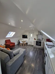 Lovely 1-Bedroom Modern Apt with secure parking - Image 3
