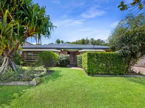 Absolute Beach Front Home -Dogs, Surf, Relax, Bush - Image 4