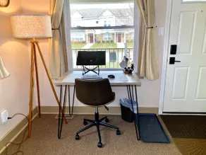 Cozy, remodeled bungalow near downtown Ferndale - Image 5