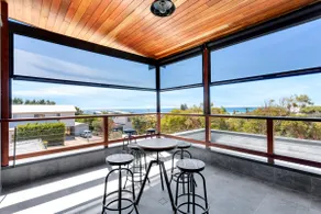 Haven on Herrick - Luxury by the Beach - Image 2