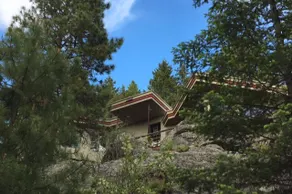 Private Lake-view Retreat - Image 2