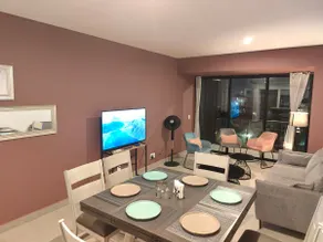 Laurice Apt w/ pool Great location Harbor Mall - Image 2