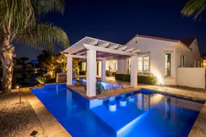 Ritz Waters at Ocotillo, Heated Pool, 5br/3.5 bath - Image 4