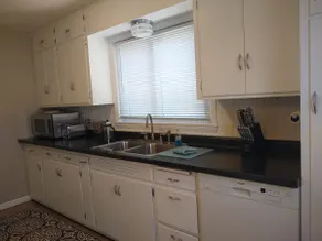 Guesthouse Cottage walkable to Mayo Clinic - Image 3