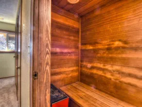 Mountain House with Hot Tub and Sauna - Image 3