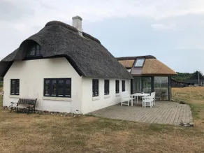 Cottage on Venø with a first-row view of the fjord - Image 2