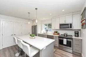 Private Modern Guest House by Seal Bay Park - Image 2