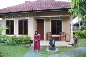 THE LAVIANA HOTEL - Image 2