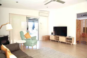 Bella House - 3 Bed home with pool + 1bd apt - Image 3