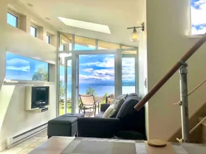Oceanfront Luxury Guest Suite and Sauna in a Rustic Natural setting - Image 3