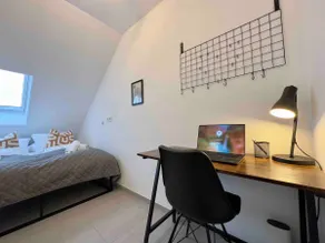 KUELhome - Modern apartment with kitchen & parking - Image 4