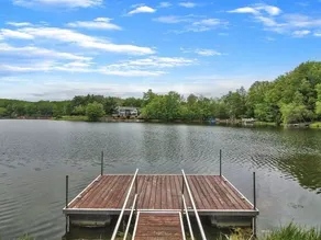 Relax ON the Lake! Stunning Views w/Hot tub, Boats - Image 4