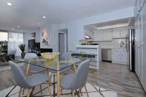 New Modern Space w/Best Location & Free Parking - Image 4
