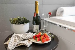 Luxe private retreat - Image 4