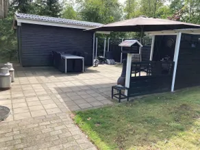 Cottage on a lovely natural plot and close to the water - Image 3