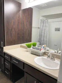Home-Away From Home! Entire Cozy Apartment - Image 5