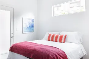Exquisite Views from a Contemporary Home in Silver Lake - Image 3