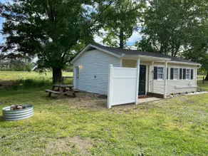 2 bedroom Guest House (On Retired Horse Farm) - Image 4