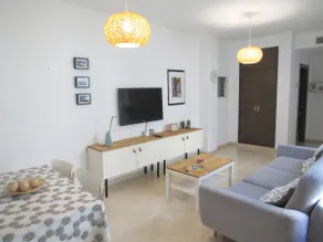 HOMEABOUT LA MERCED PENTHOUSE 20 (4BR 2BT) - Image 3