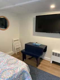 Charming Studio Apartment 1 Block from Main St - Image 4