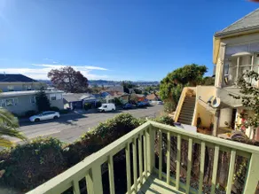 Luxury 2BR Central Villa | Stunning Bay Views - Image 4
