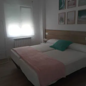 2-bedroom apartment, private parking - Image 5