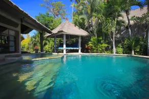 Bundar - Superb beachfront villa with pool and staff! - Image 2