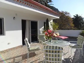 Vacation home with a wonderful terrace - Image 3
