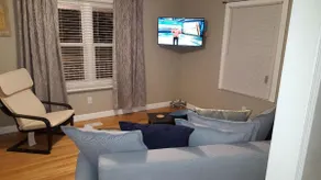 Stunning & Very Comfortable 2 Bedroom Home - Image 2