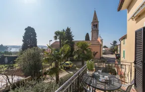 Apartment Orzan with Balcony and Sea View III - Image 4