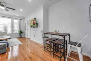 Huge duplex 6 beds & 3 baths & parking near NYC - Image 5